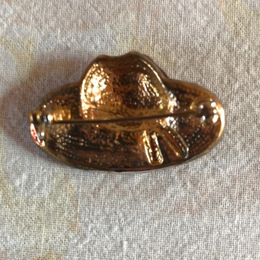 VINTAGE RED RHINESTONE HAT BROOCH